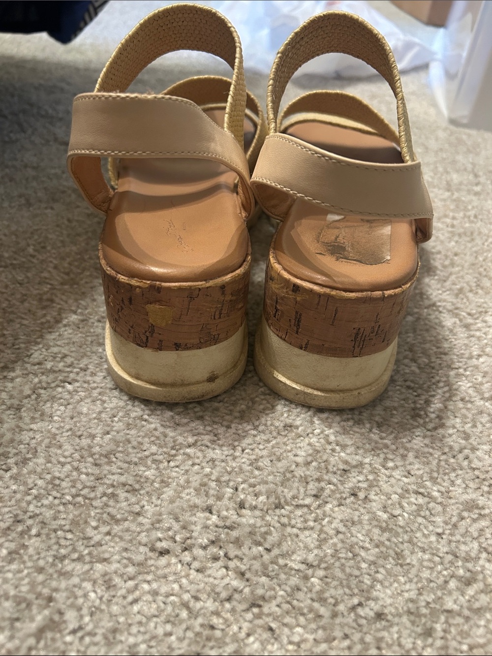 Universal Thread Platform Sandals - Picture 3 of 5